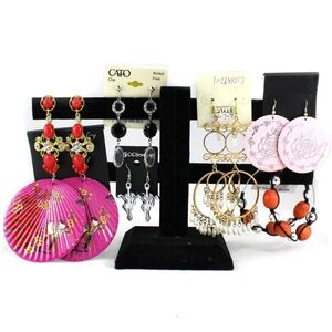 bundle of random 15 pairs earrings new